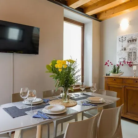***penthouse 4 Min To Arena Inside Fortress ! Verona