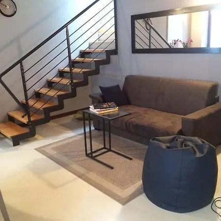 ***penthouse 4 Min To Arena Inside Fortress ! * 베로나